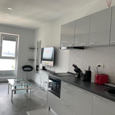Cozy 2-Room Penthouse Lakeview W14 Boekarest Buitenkant foto