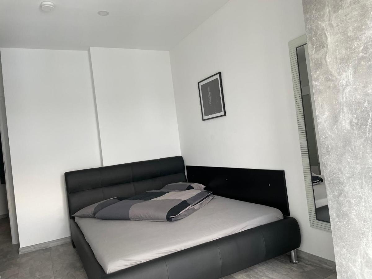 Cozy 2-Room Penthouse Lakeview W14 Boekarest Buitenkant foto